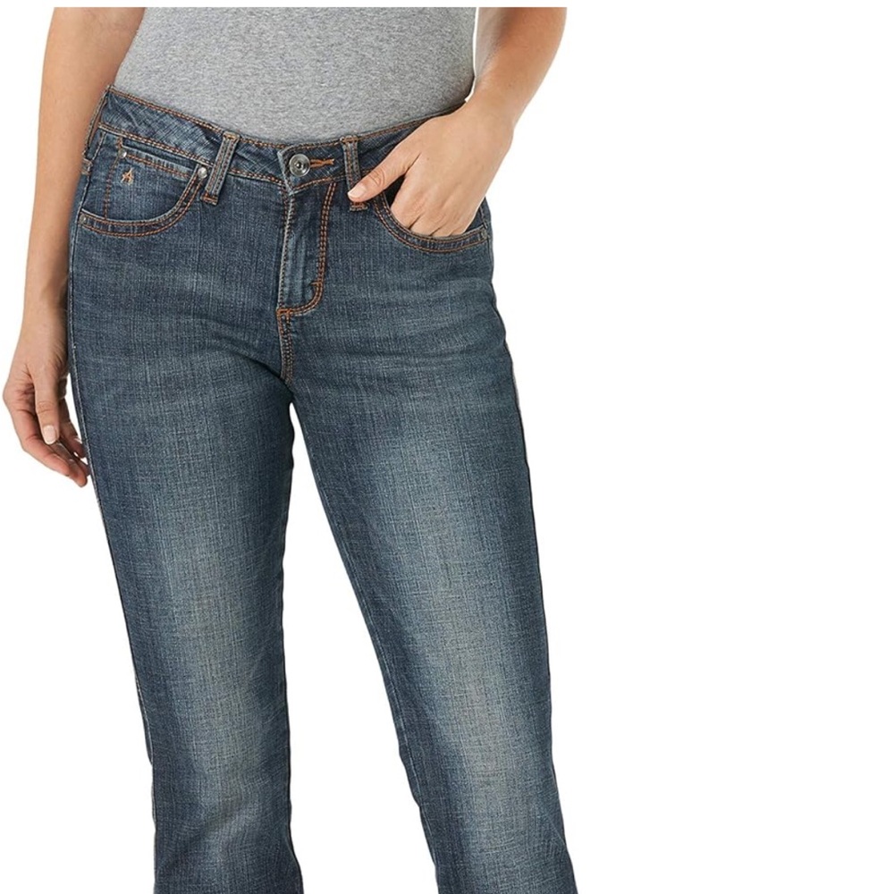 NEW Wrangler jeans size 16